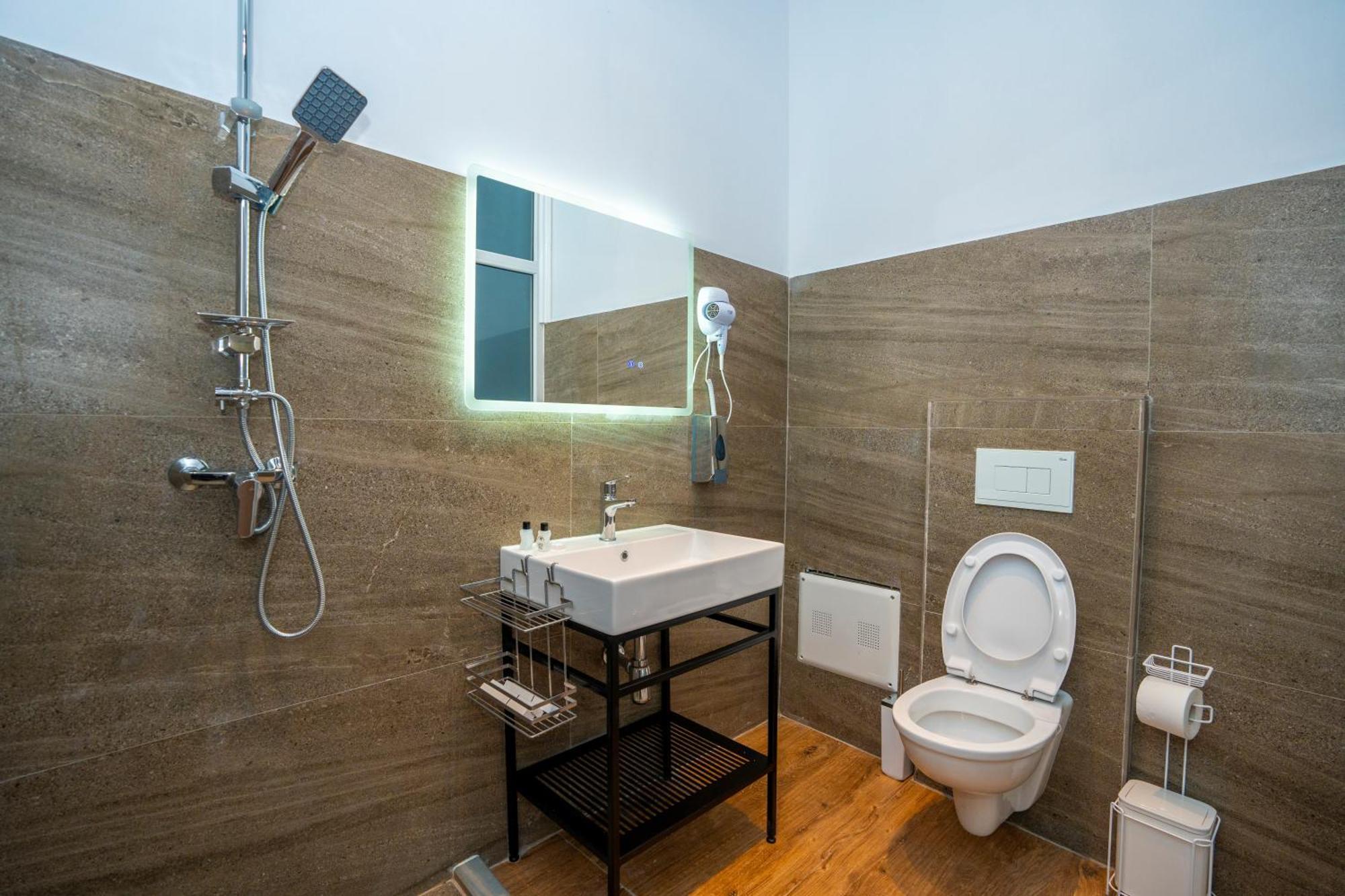 Gjuhadoli Hotel Restaurant Shkoder Ngoại thất bức ảnh