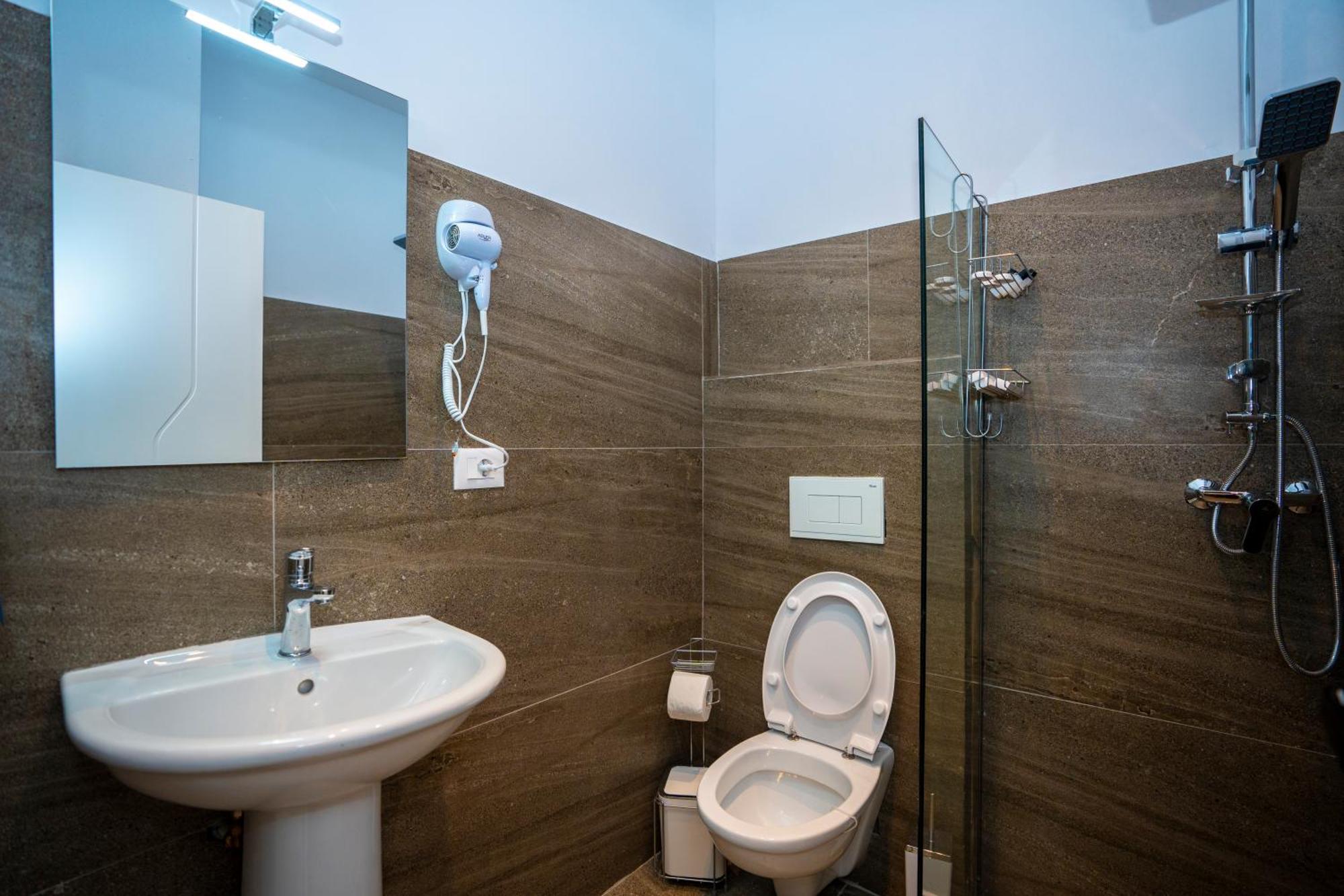 Gjuhadoli Hotel Restaurant Shkoder Ngoại thất bức ảnh