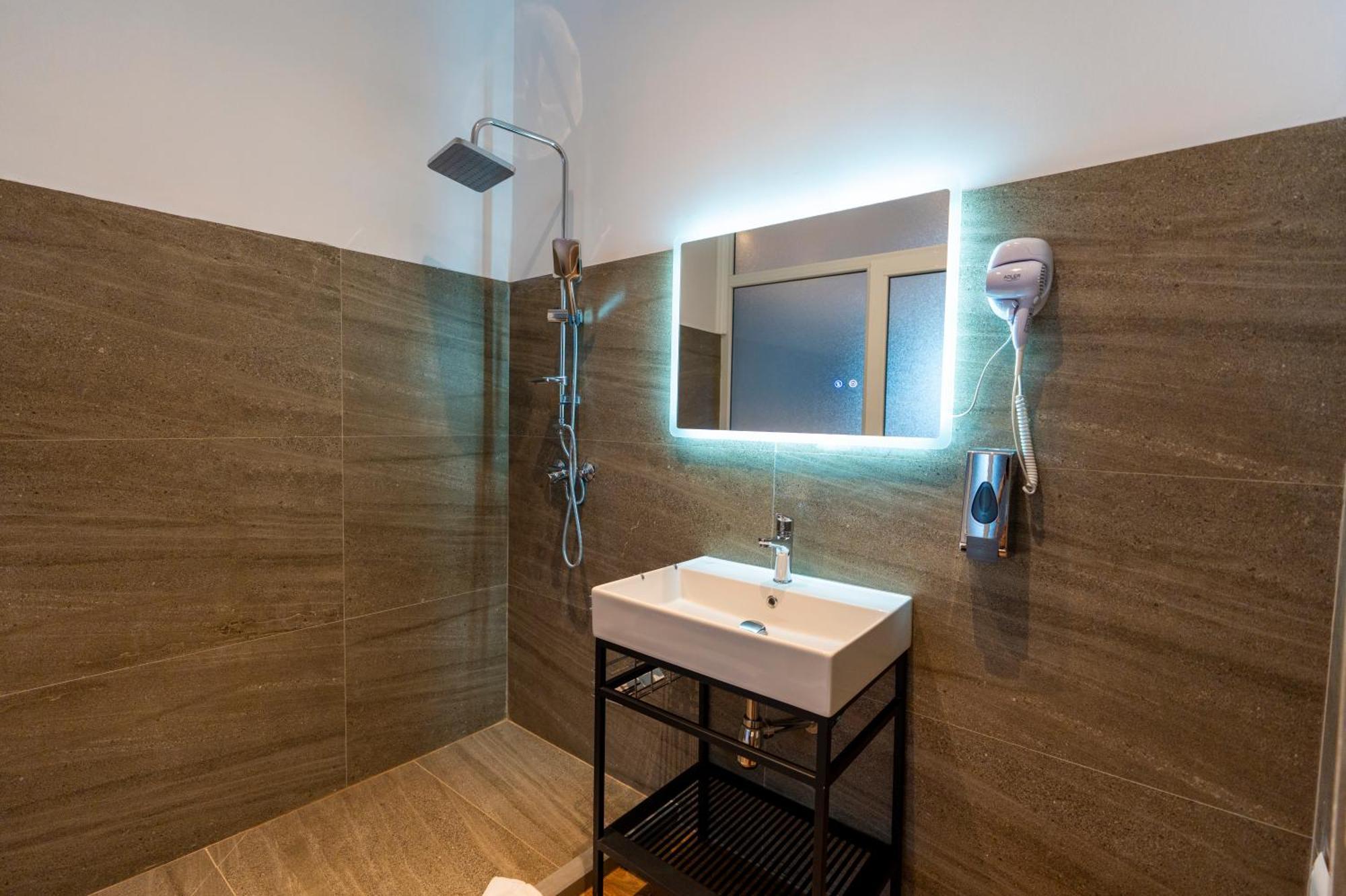 Gjuhadoli Hotel Restaurant Shkoder Ngoại thất bức ảnh